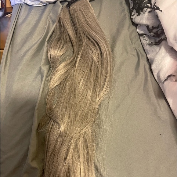 INH Miya Ponytail Extension Not accepting offers (never wore) - Picture 5 of 6